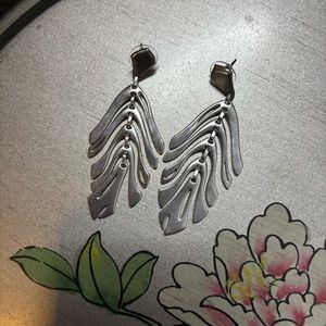 Kendra Scott Silver Lotus Feather Earrings